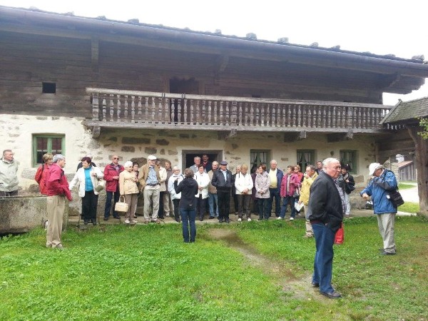 Foto: Führung in einem Verseithof Foto: Führung in einem Verseithof